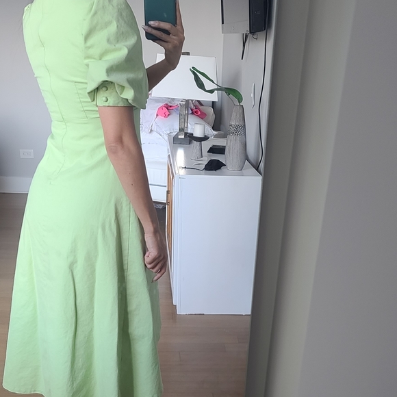 Lulu's dress - Picture 4 of 8